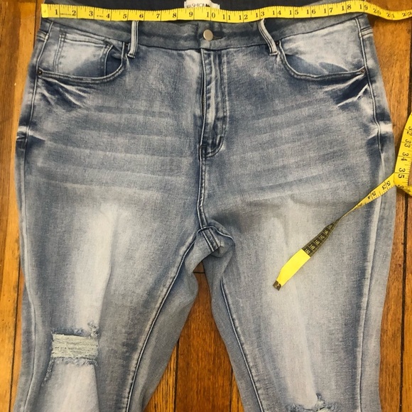 Jeans - Picture 4 of 6